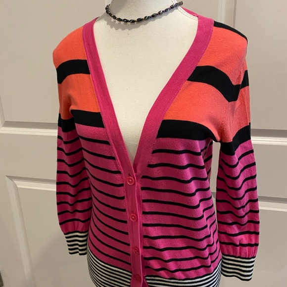 LOFT by Ann Taylor Button Up Cardigan in Fun Fuscia - Womens S - Picture 4 of 10